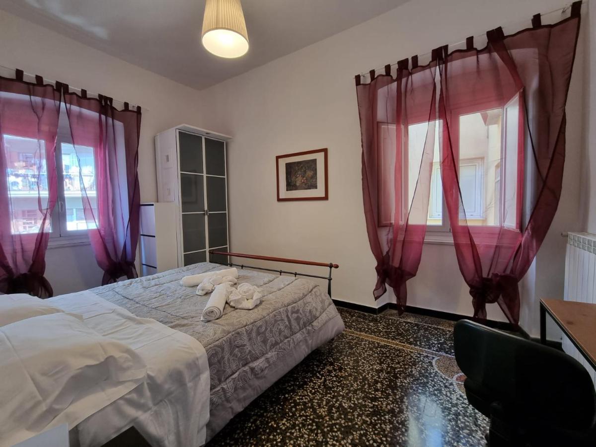 Wow Home 2 - 175 Mq - Posteggio Privato - Davanti Porto Traghetti - Fino A 10 Posti Letto - Balcone Genova Eksteriør bilde