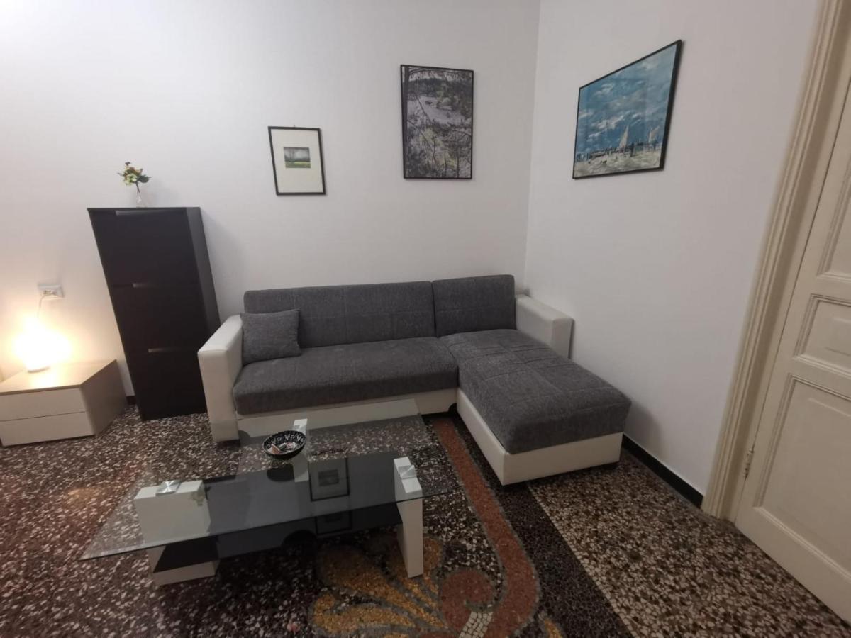 Wow Home 2 - 175 Mq - Posteggio Privato - Davanti Porto Traghetti - Fino A 10 Posti Letto - Balcone Genova Eksteriør bilde
